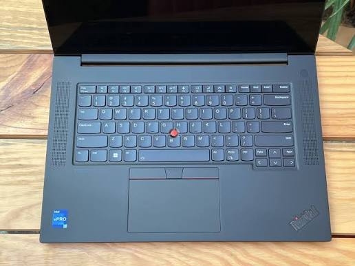 Lenovo ThinkPad P1 Gen 5 Core i7-12800H 12th Gen 16GB DDR5 RAM 512GB SSD NVIDIA RTX A1000 4GB 15.6" FHD Display Mobile Workstation Laptop (Used)